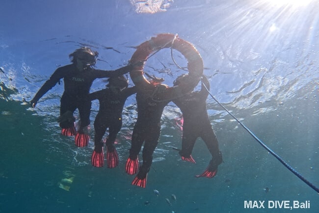 シュノーケリングに挑戦、バリ島パダンバイ